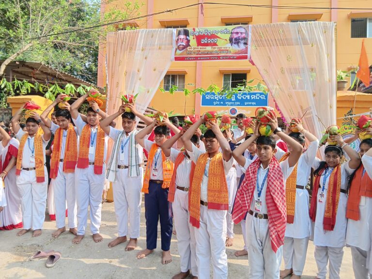 Vidyarambha Ceremony and Utkal Dibasa Celebrated at Saraswati Shishu Vidyamandir, Unit-3